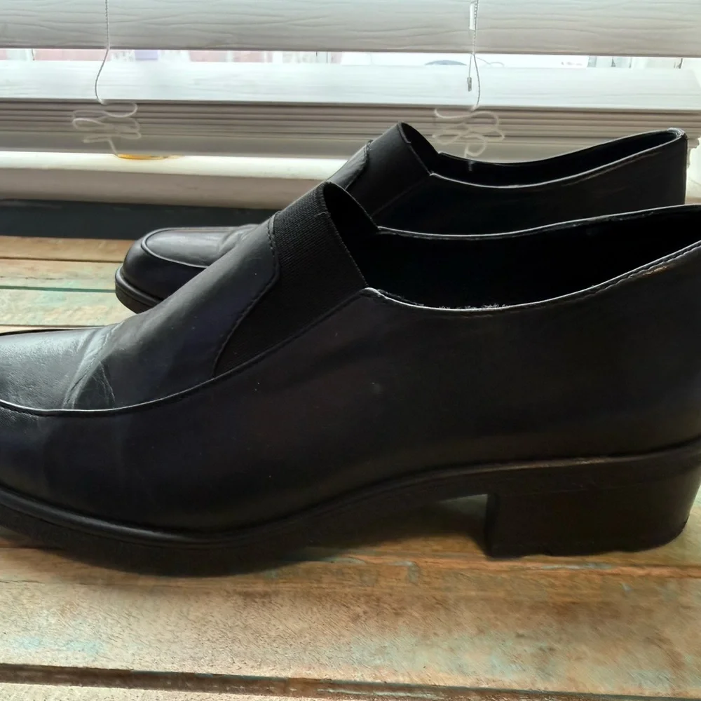 Women’s Spring Step Black‎ Leather Slip-On Shoes loafers size 38